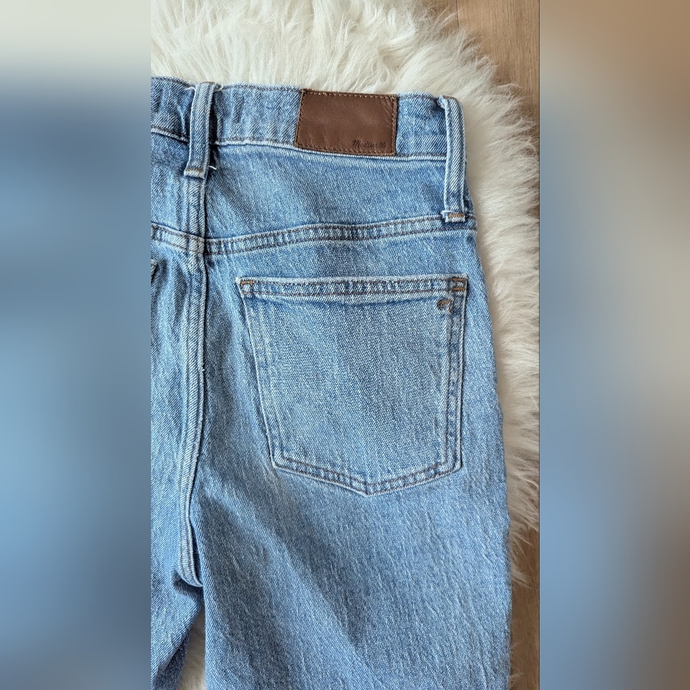 Madewell Medium Wash Raw Hem High Rise Vintage Jean - Picture 6 of 8